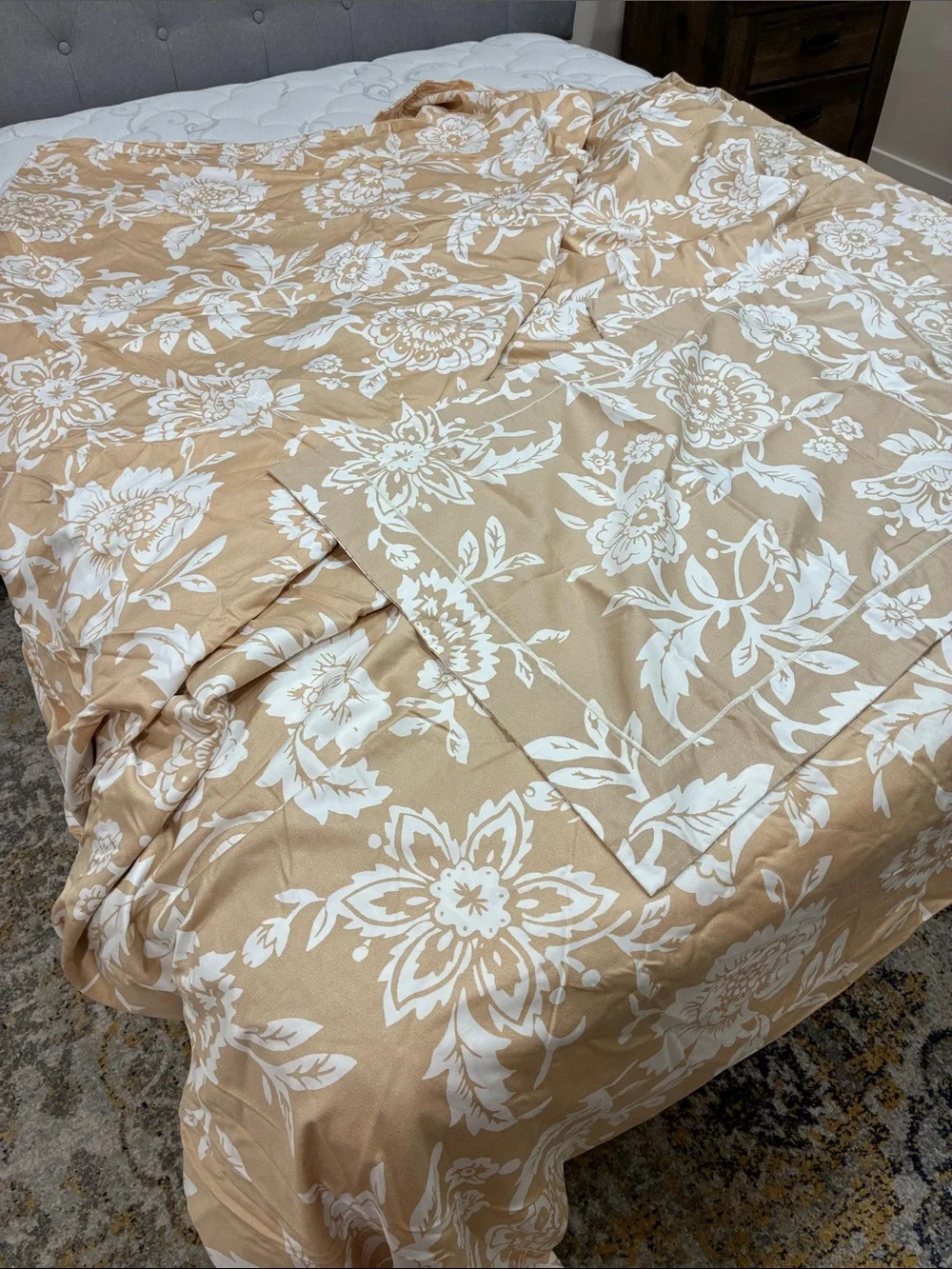 Lands' End Tan and White Floral Duvet Cover King
